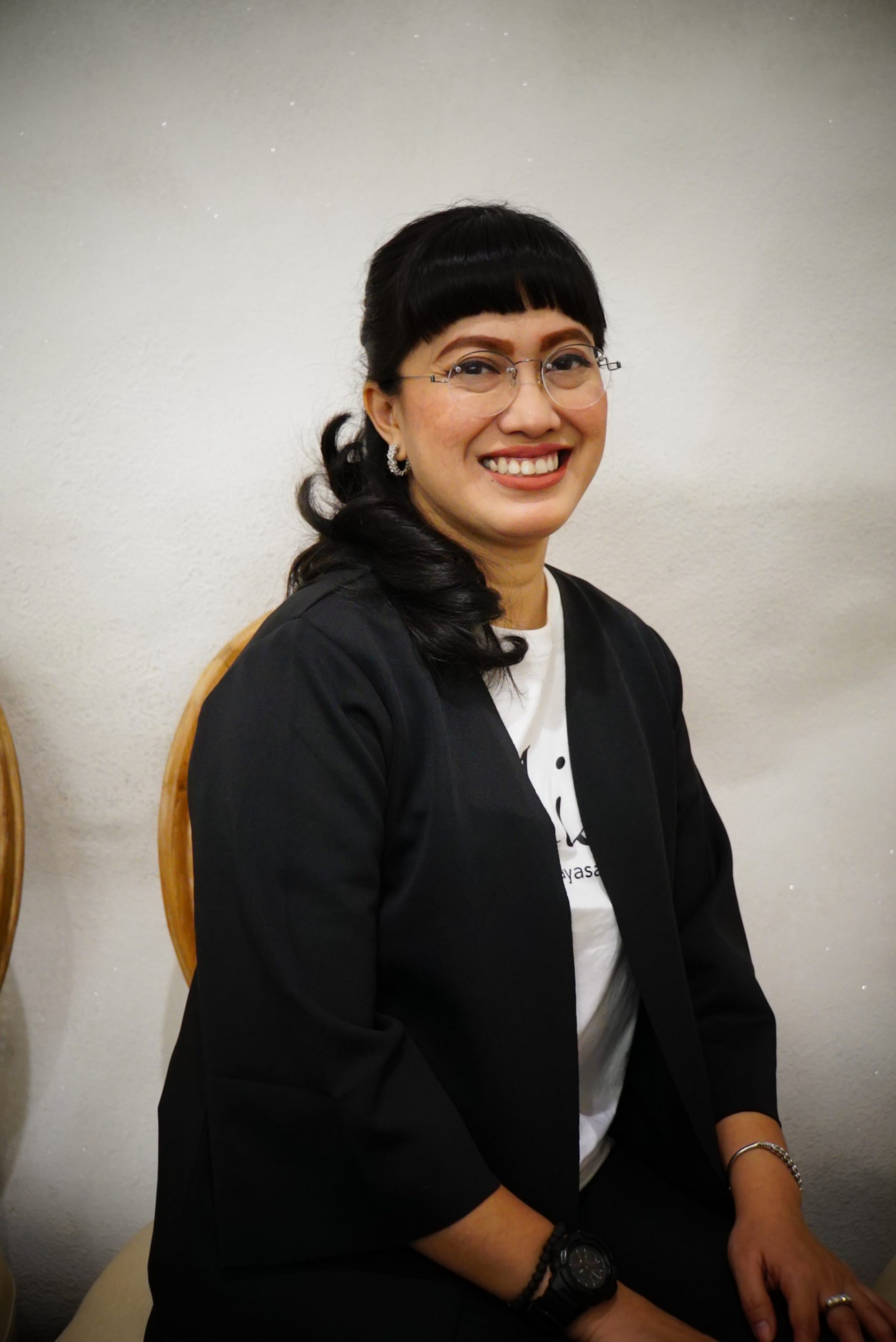 4 Mita Airlangga Ketua 3 Bidang Dana dan Usaha (Donor Management)